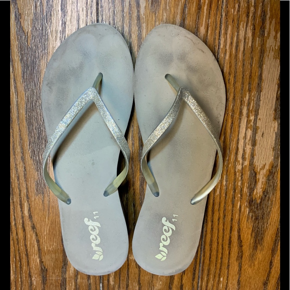 Reef Wedge sandal Tan w/sparkle thong size 11